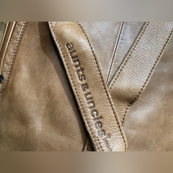 Pepperoni -Toffee | Leather Backpack | Aunts & Uncles - Picture 6 of 8